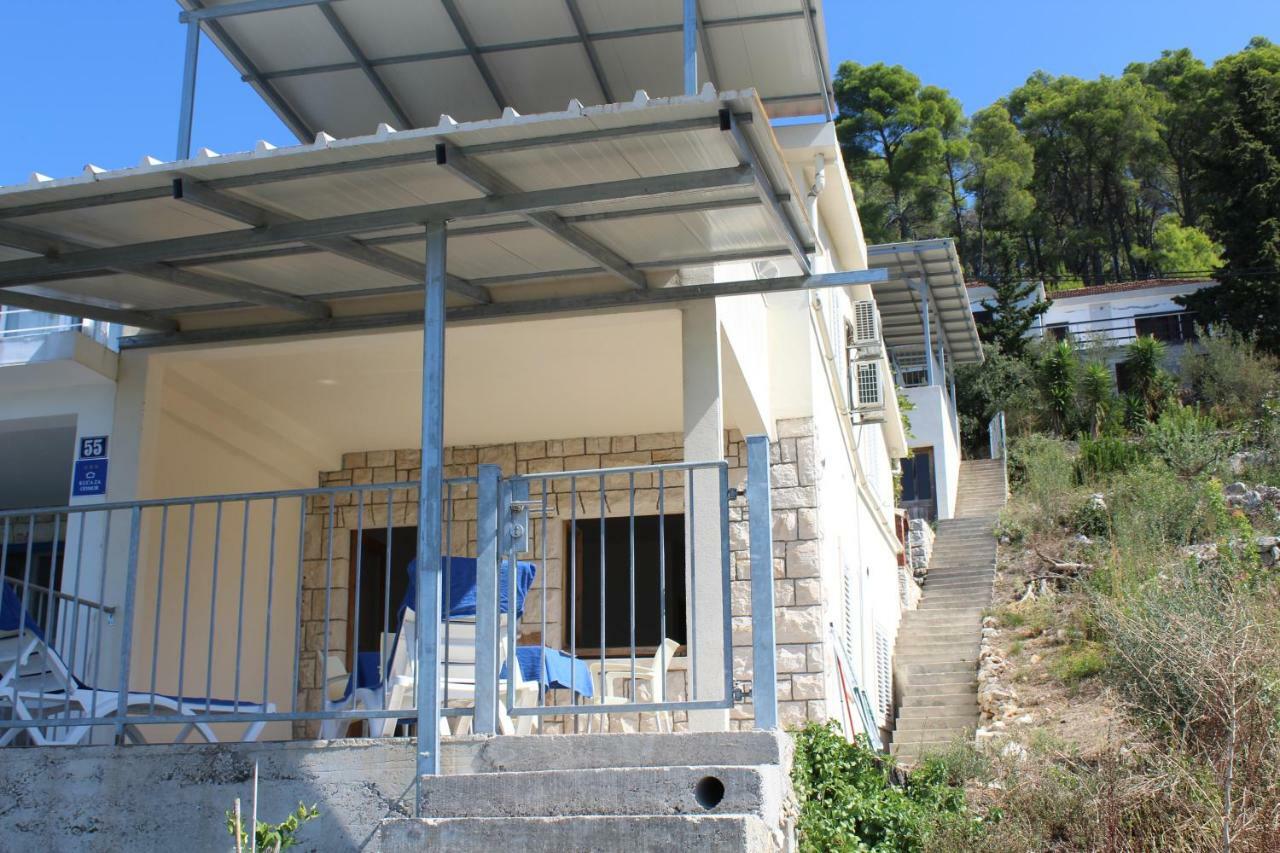 Apartments Andrea Vela Luka Exterior photo